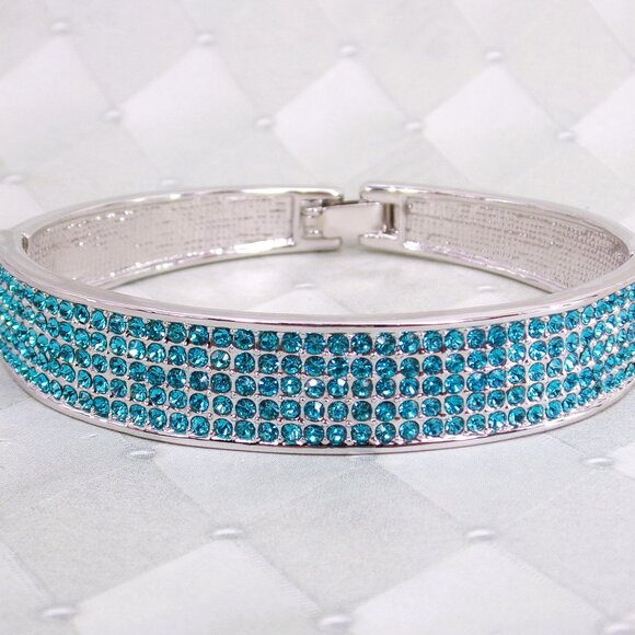 Light blue crystal bangle bracelet, expands open, pave aqua blue crystals - Picture 11 of 11